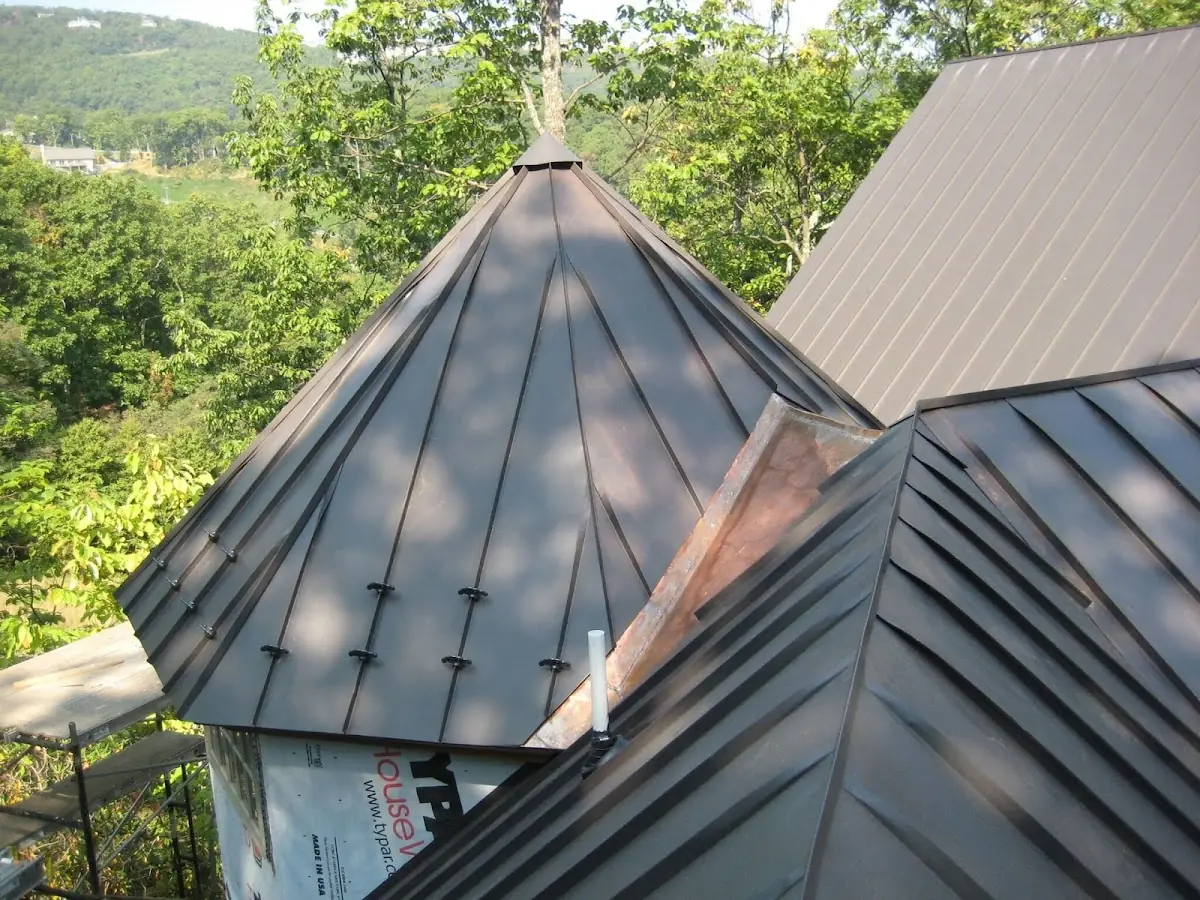 Professional Roof Tarp Installation by Craftsman Roofing in Candlelight
